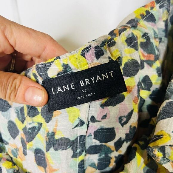 Lane Bryant Women's One-Shoulder Multicolored Animal Print Ruffled Top Size 22 - Picture 2 of 7